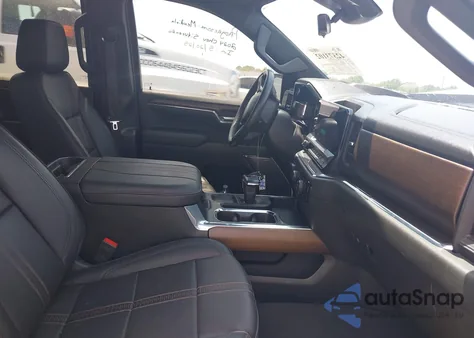 2024 Chevrolet Silverado 1500 2Wd Short Bed High Country z USA, uszkodzony, nr VIN 2GCPAFED7R1138999